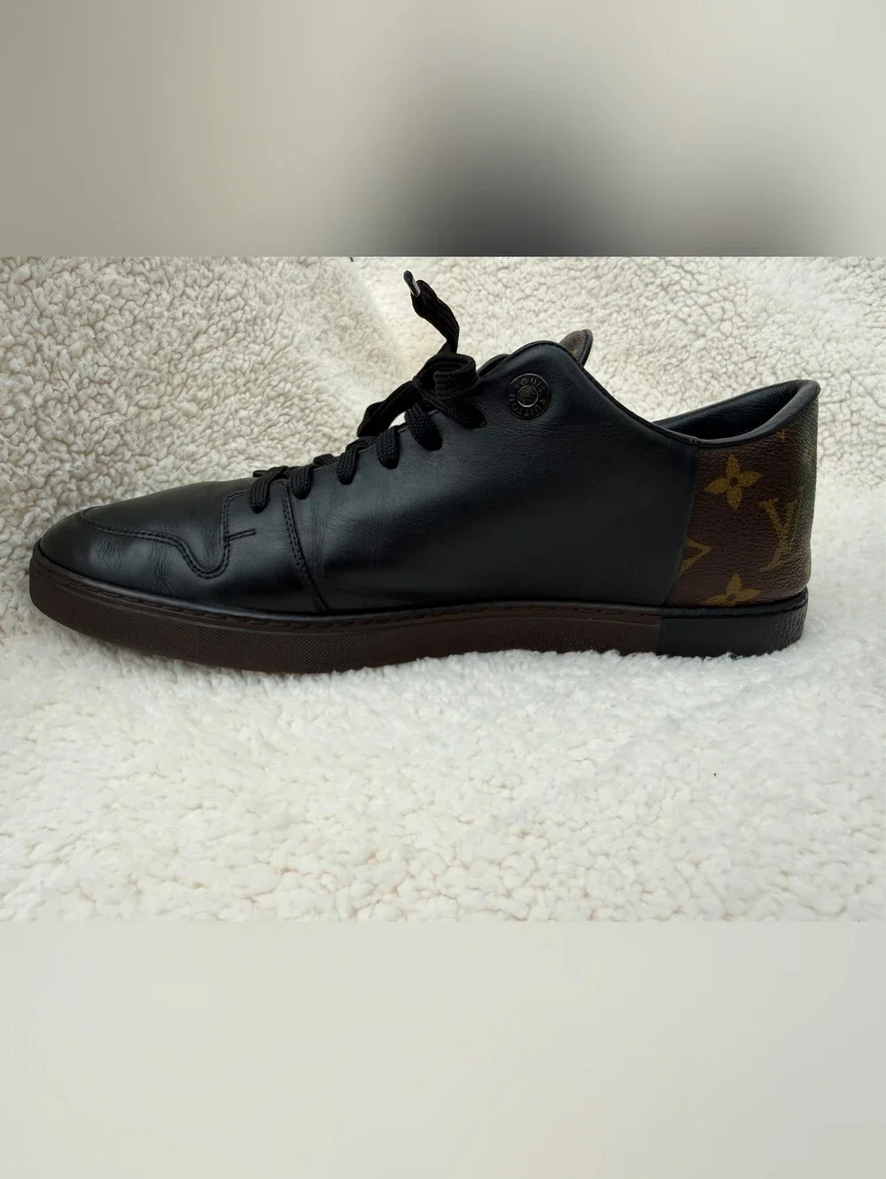AUTHENTIC Louis Vuitton Men's Rivoli Black Leather Low-Top Sneakers Size 8 US